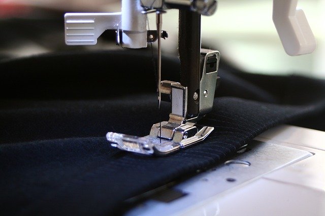 sewing-machine-262454_640